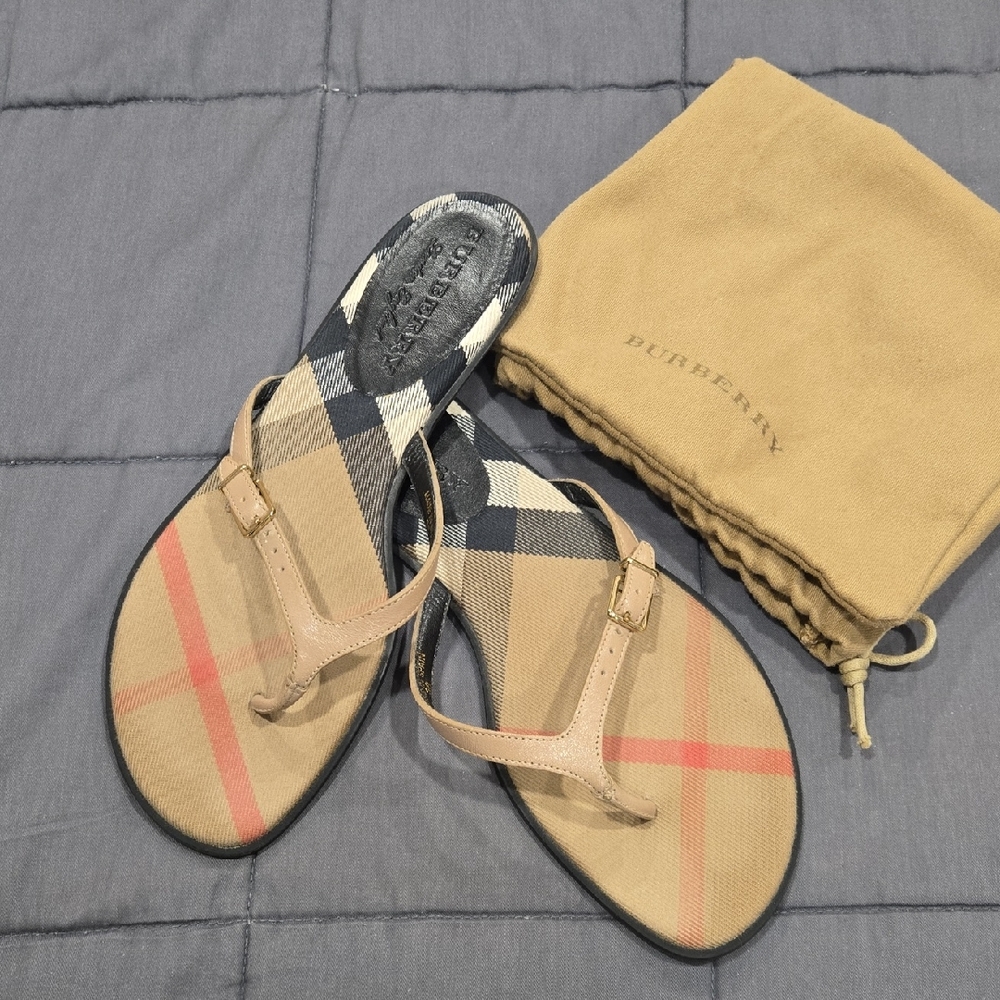 Burberry Sandlals